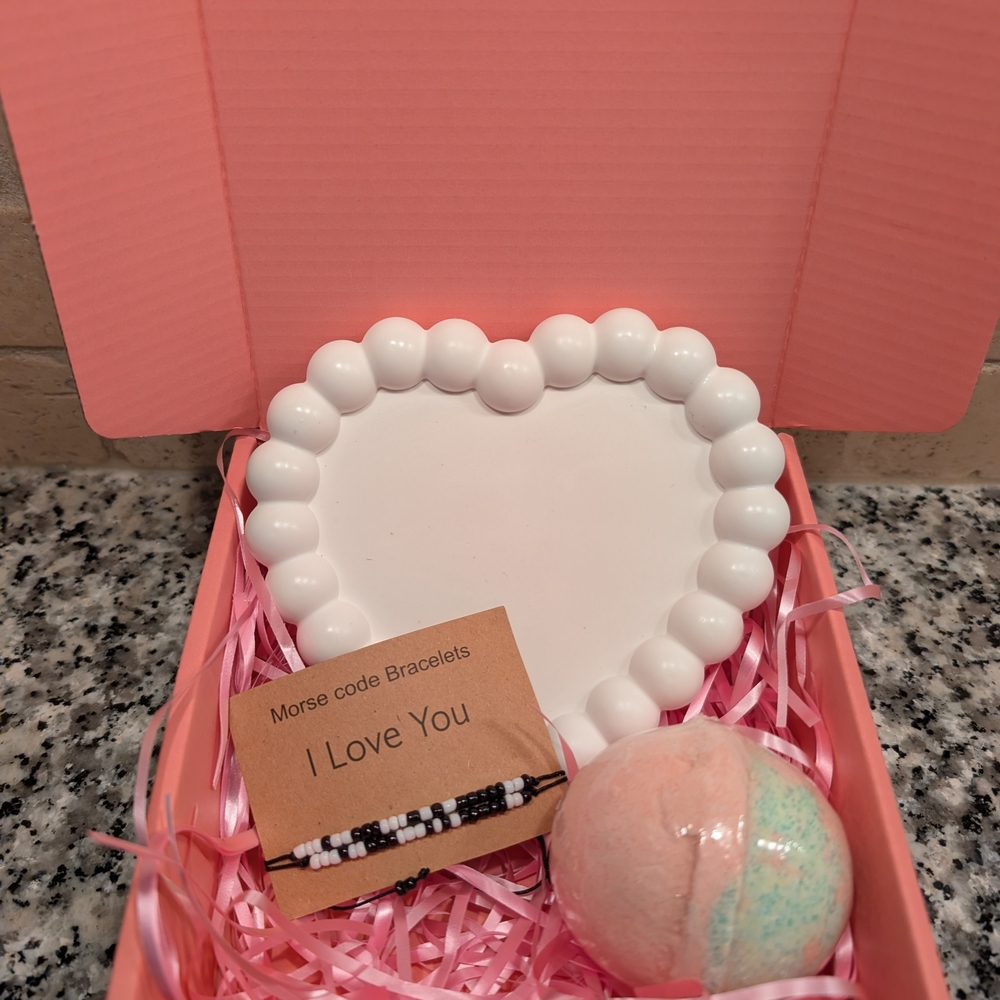 I. L O V E. Y O U. Gift Box
